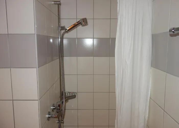 Amazing Close To The Centre